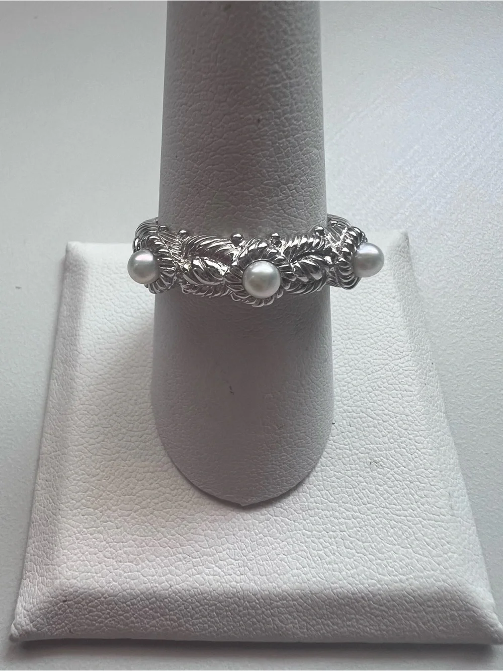 Judith Ripka 925 Sterling Silver 3 Pearl Cable Ring Size 9